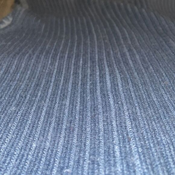 Designers Studio Originals Blue Leather Cable Knit Vest size Medium - Picture 6 of 6